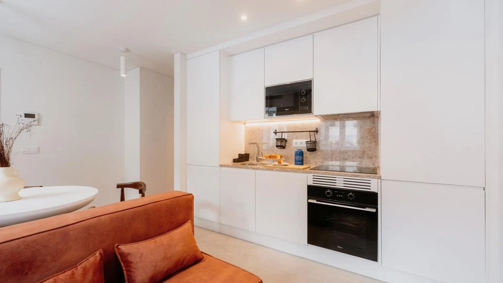 Mary Orange - No 232 Rc - Cozy & Central Two-Bedroom Apartment Lisboa 0*,  Portugal