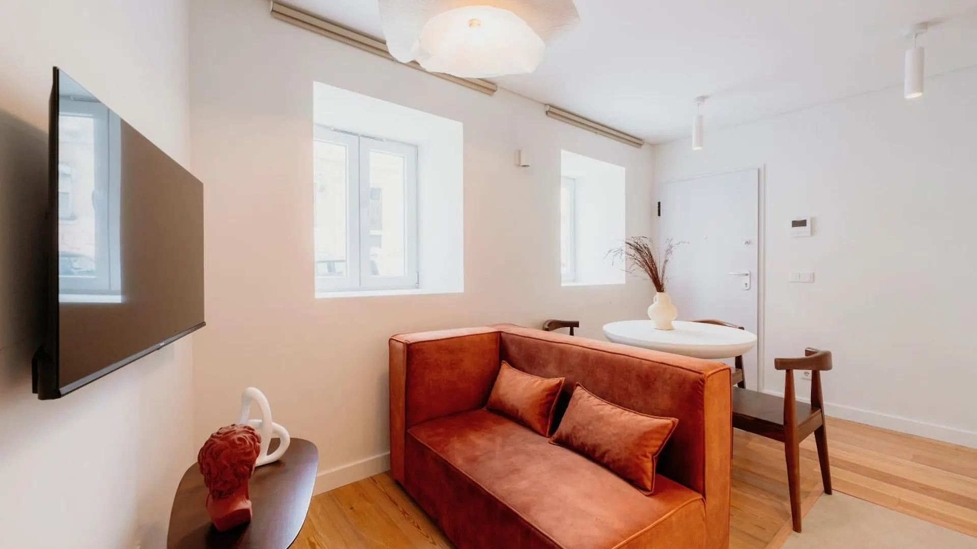 Mary Orange - No 232 Rc - Cozy & Central Two-Bedroom Apartment Lisboa